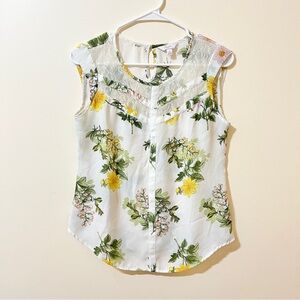 Candie's White Floral Sleeveless Blouse